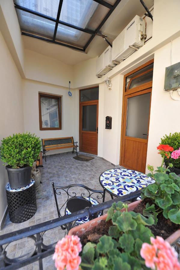Bliss House Unirii Leilighet Oradea Eksteriør bilde